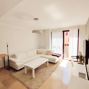Apartamento, Piscina Y Parking Tico Medina , Granada España
